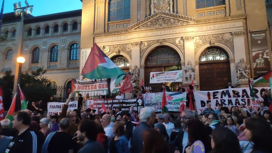 Centenares de personas se concentran en Zaragoza en apoyo al pueblo palestino