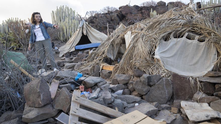 Basuras depositadas en el asentamiento ilegal de La Caleta de Adeje