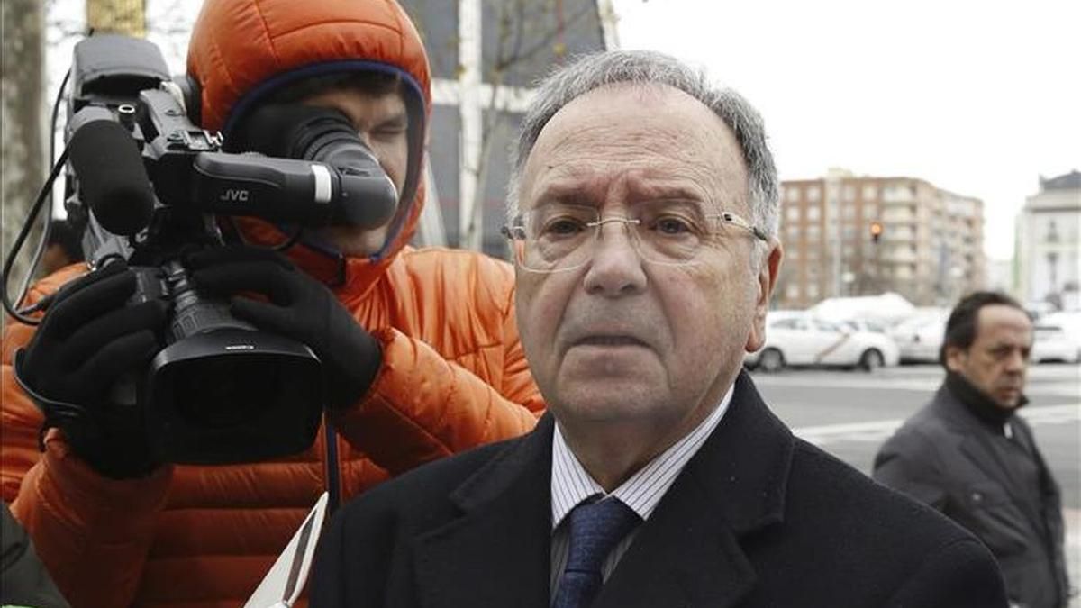 El juez reprocha a Manos Limpias que denunciara "de forma errónea" al excomisionado del Gobierno para la dana