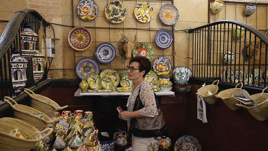EnBarro celebra sus 100 años exhibiendo la artesanía de La Rambla en Caballerizas, Barcelona y Madrid