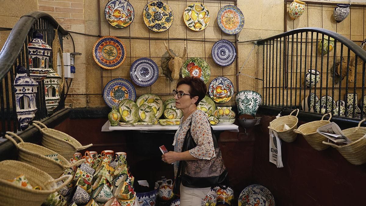 EnBarro celebra sus 100 años exhibiendo la artesanía de La Rambla en Caballerizas, Barcelona y Madrid