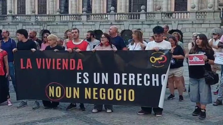 Concentración en Toledo en favor de Maricarmen.