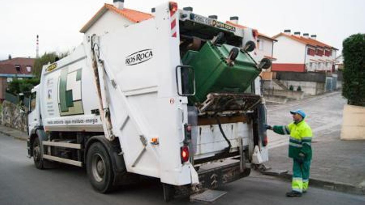 Recogida de residuos de la empresa pública MARE.
