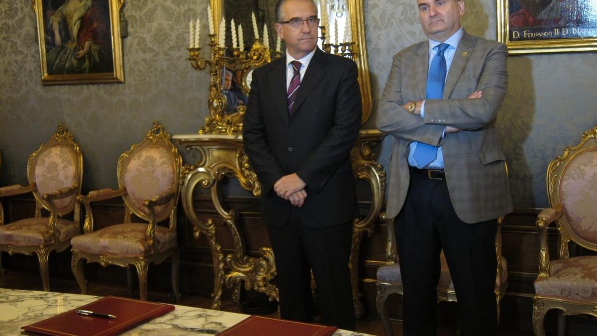 Morrás defiende la concesión de la Medalla de Oro a Huarte y Urmeneta por la industrialización, "un hecho objetivo"