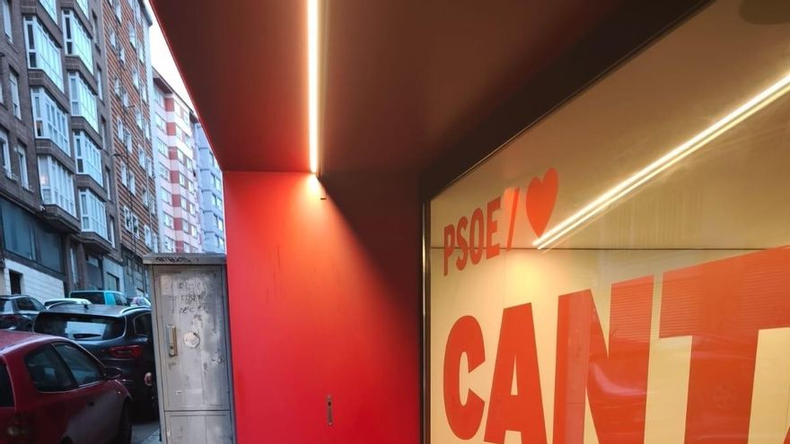 Artefactos caseros explosionados en la sede del PSOE de Cantabria