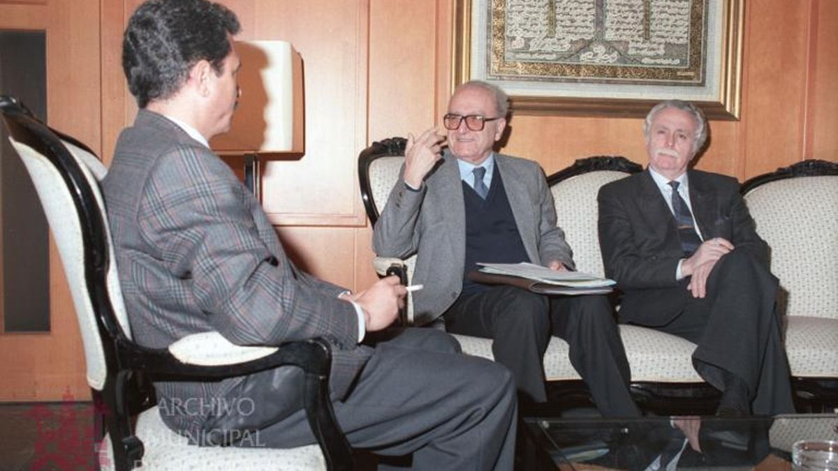 Herminio Trigo junto a Roger Garaudy, en el año 1990