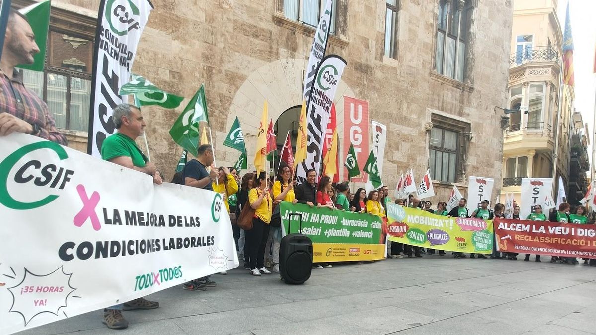 UGT, CCOO y STEPV abandonan la negociación con la Conselleria sobre la huelga en Educación: "La situación es insostenible y un chantaje"