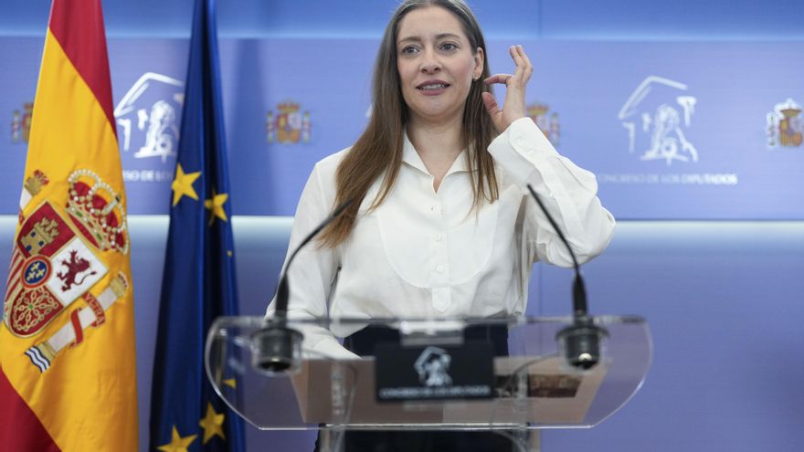 La portavoz del Grupo Parlamentario Popular en el Congreso, Ester Muñoz durante una rueda de prensa este martes en el Congreso. EFE/ Borja Sanchez-Trillo
