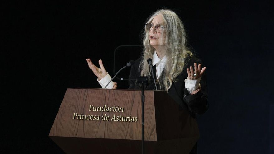 Patti Smith se lanza a cantar en los Princesa de Asturias: "Podemos ser la revolución"