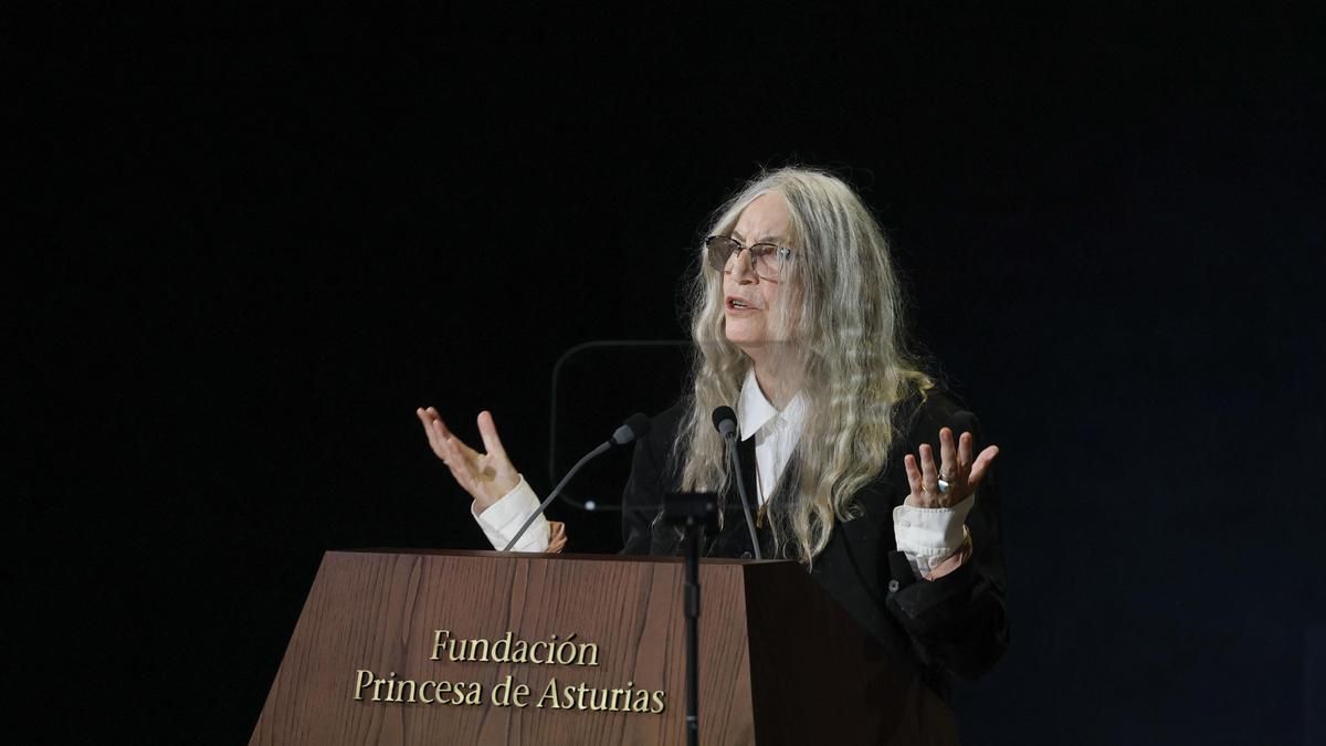 Patti Smith se lanza a cantar en los Princesa de Asturias: "Podemos ser la revolución"