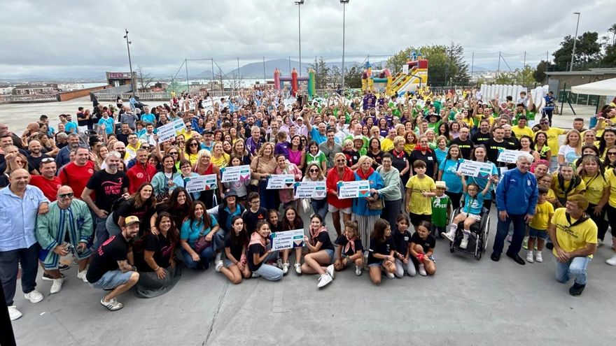 Las peñas entregan a distintas causas sociales los cerca de 21.000 euros recaudados en Semana Grande