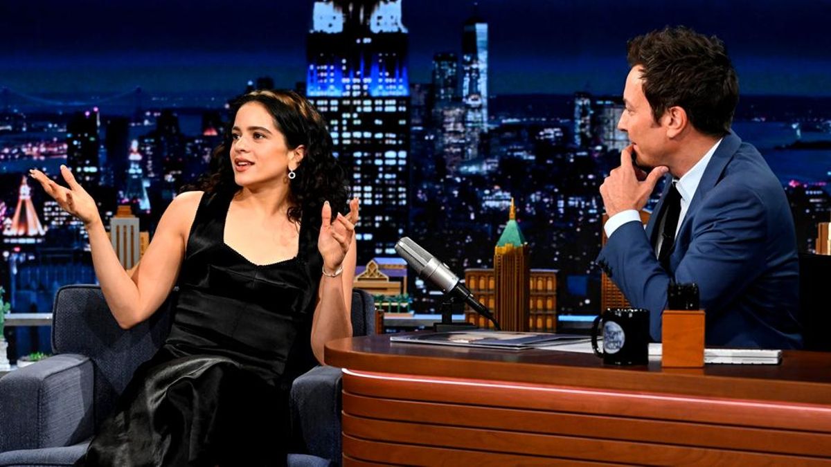 Rosalía sorprende a Jimmy Fallon con una confesión sobre su escolta y revela el día que le impidieron entrar a una iglesia
