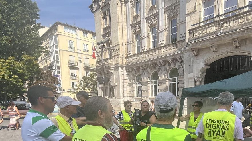 La Coordinadora Cántabra de Pensionistas pide que el Gobierno de Cantabria complemente las pensiones que no llegan al salario mínimo