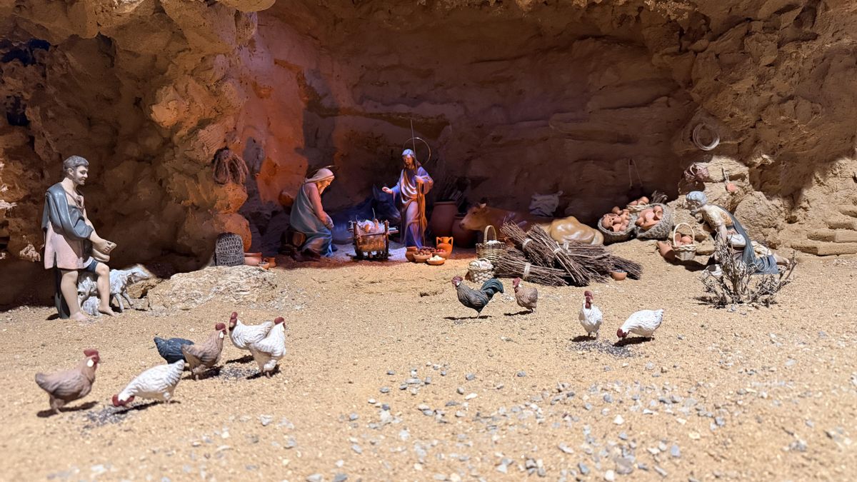 El Belén de Valencia de Don Juan recrea el Próximo Oriente con 45 metros cuadrados de escena monumental
