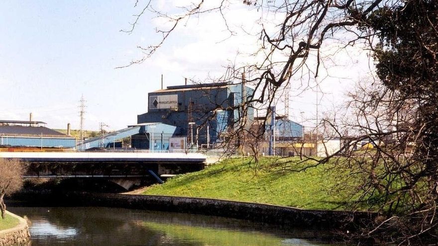 Zuloaga: "La circunstancia difícil que ha propiciado el parón de Ferroatlántica será pronto resuelta"