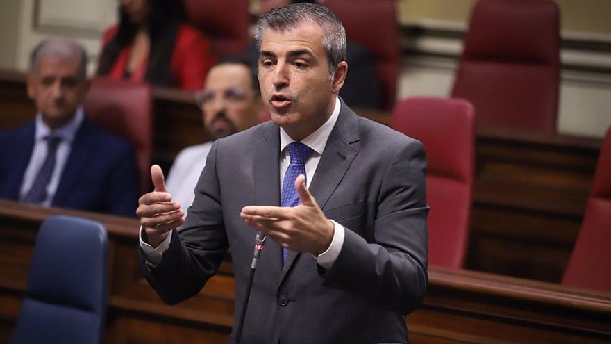El vicepresidente de Canarias, del PP, disconforme con el ritmo de derivación de menores migrantes a otras comunidades