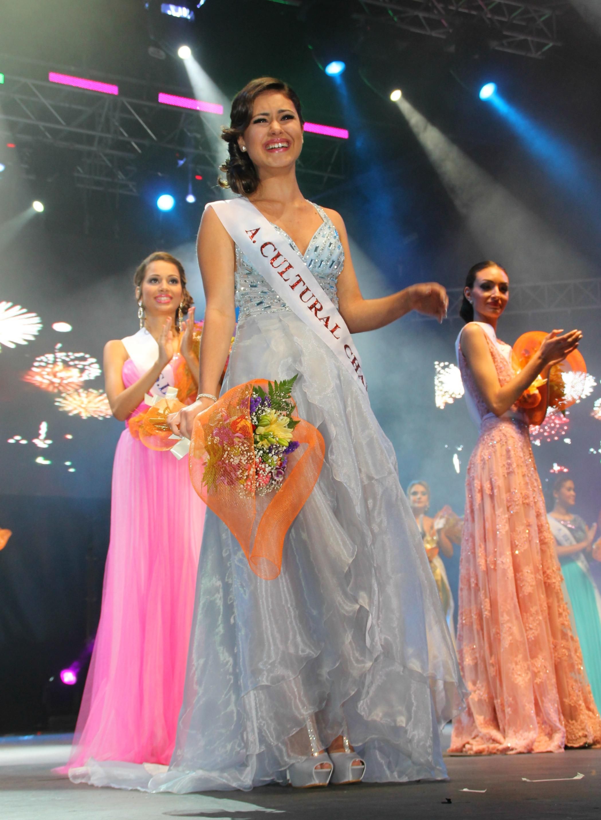 En la imagen, Thalía llora de emoción. Foto: FERNANDO RODRÍGUEZ