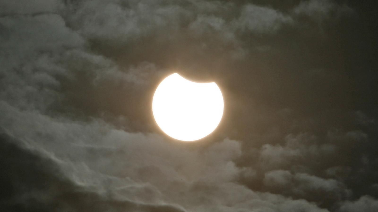 Eclipse de sol desde el sureste de Gran Canaria. (Alejandro Ramos)
