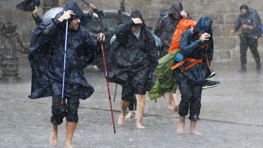 La Xunta pagará 200 euros a peregrinos gallegos de menos de 30 años para gastos de hotel y restaurantes