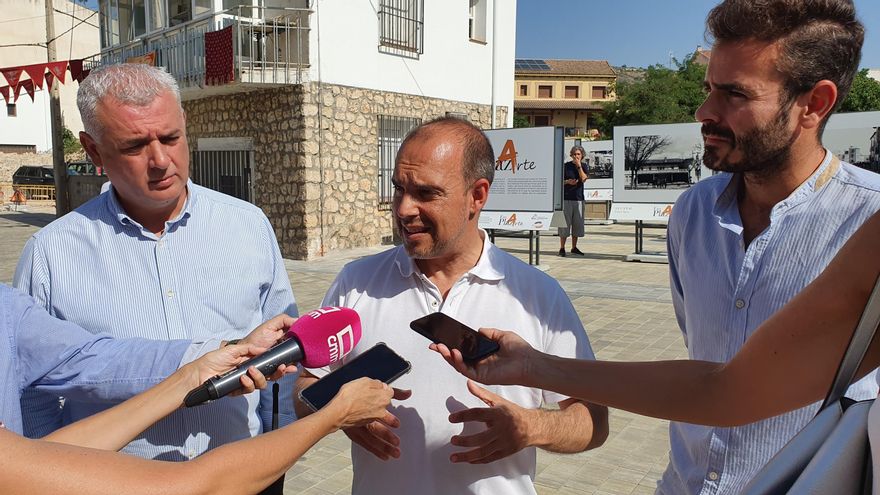 El secretario general del PSOE en Guadalajara, Pablo Bellido, en Alcocer