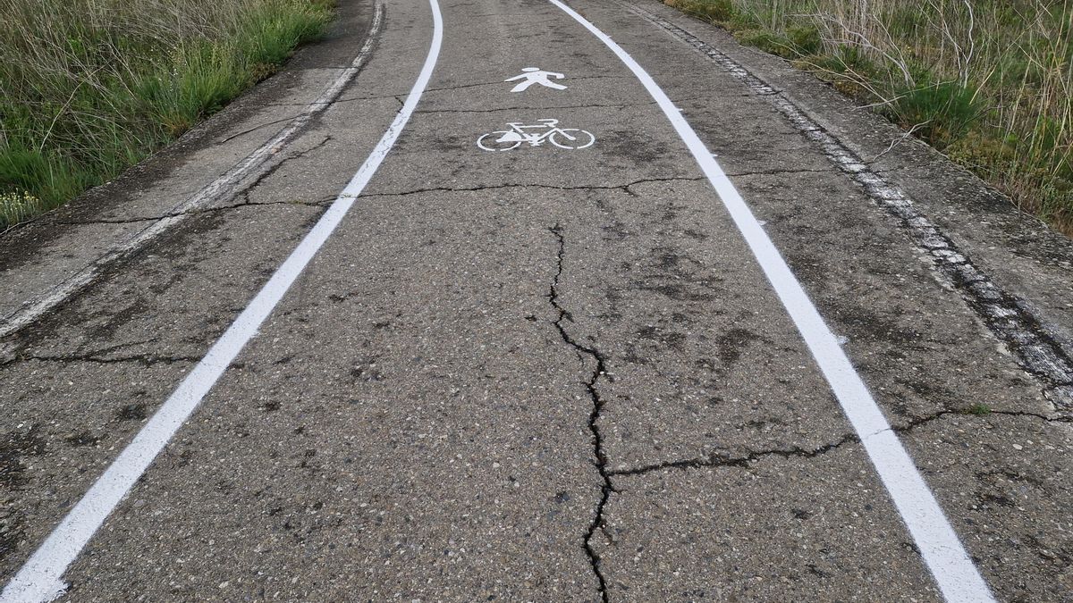 El PP de Huesca estrena un nuevo carril bici que casi quintuplica el coste inicial y ofrece dudas sobre su ejecución
