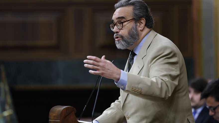El diputado de Vox que se encaró con el vicepresidente del Congreso: "No es ninguna infracción subir al estrado a hablar"