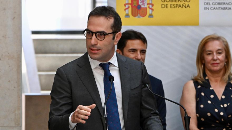 El ministro de Economía, Carlos Cuerpo, durante el acto de toma de posesión del nuevo delegado del Gobierno en Cantabria, Pedro Casares