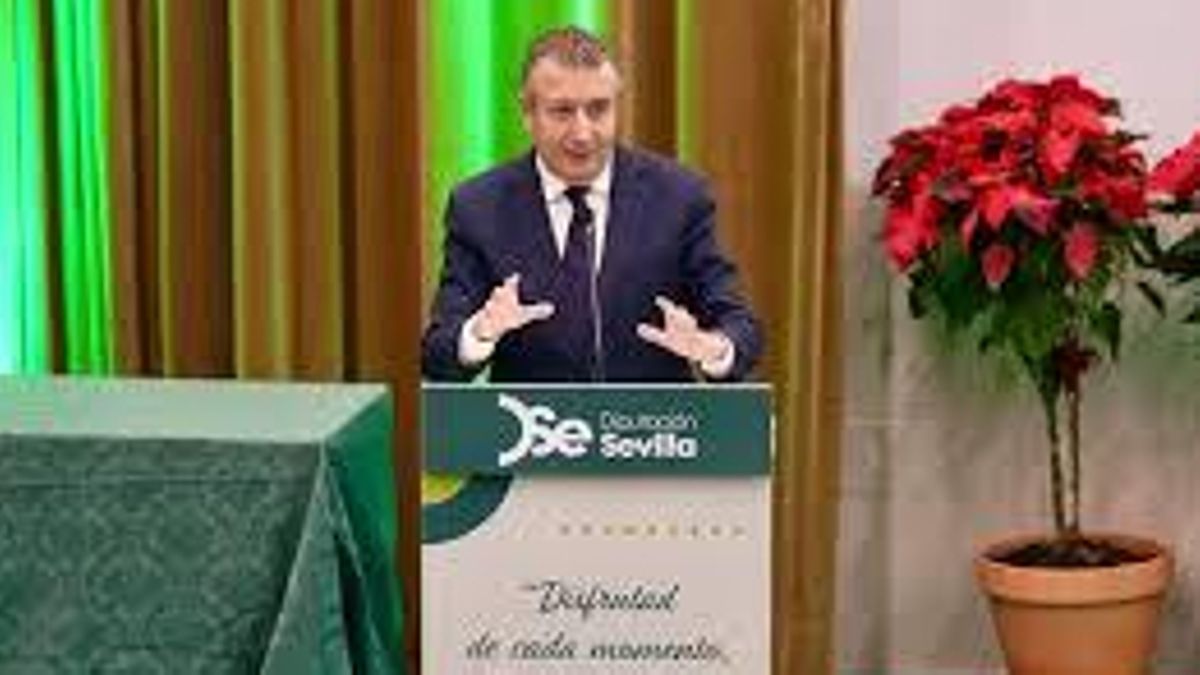 Javier Fernández apuesta por seguir trabajando para que el derecho a la vivienda sea una realidad en cada rincón de la provincia de Sevilla