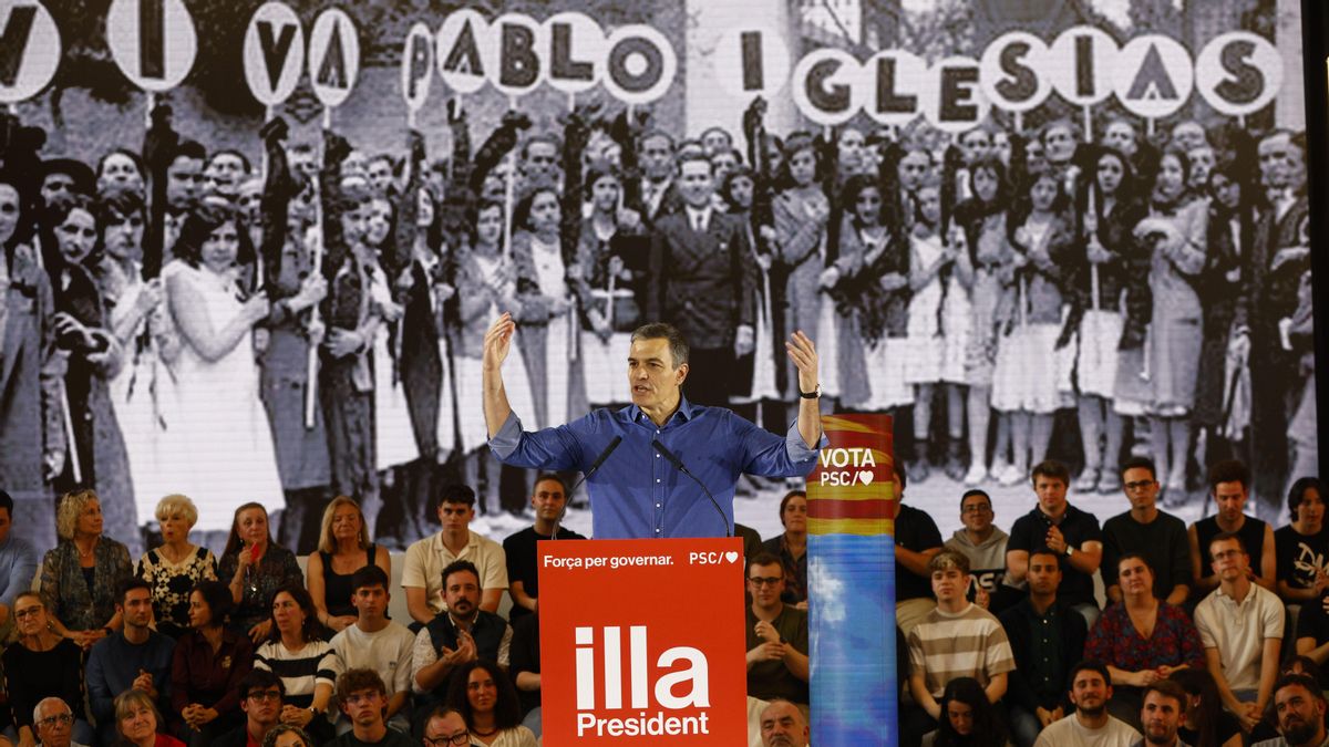 El presidente del Gobierno, Pedro Sánchez, interviene en un acto de campaña del candidato del Partido Socialista Catalán, Salvador Illa, en Sant Boi (Barcelona). EFE/ Quique García