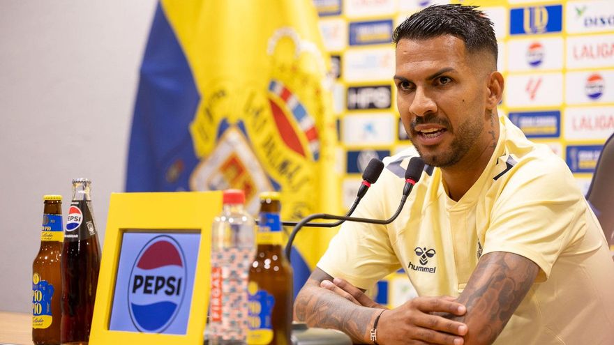 Jonathan Viera receta “tranquilidad” y defiende a Luis García