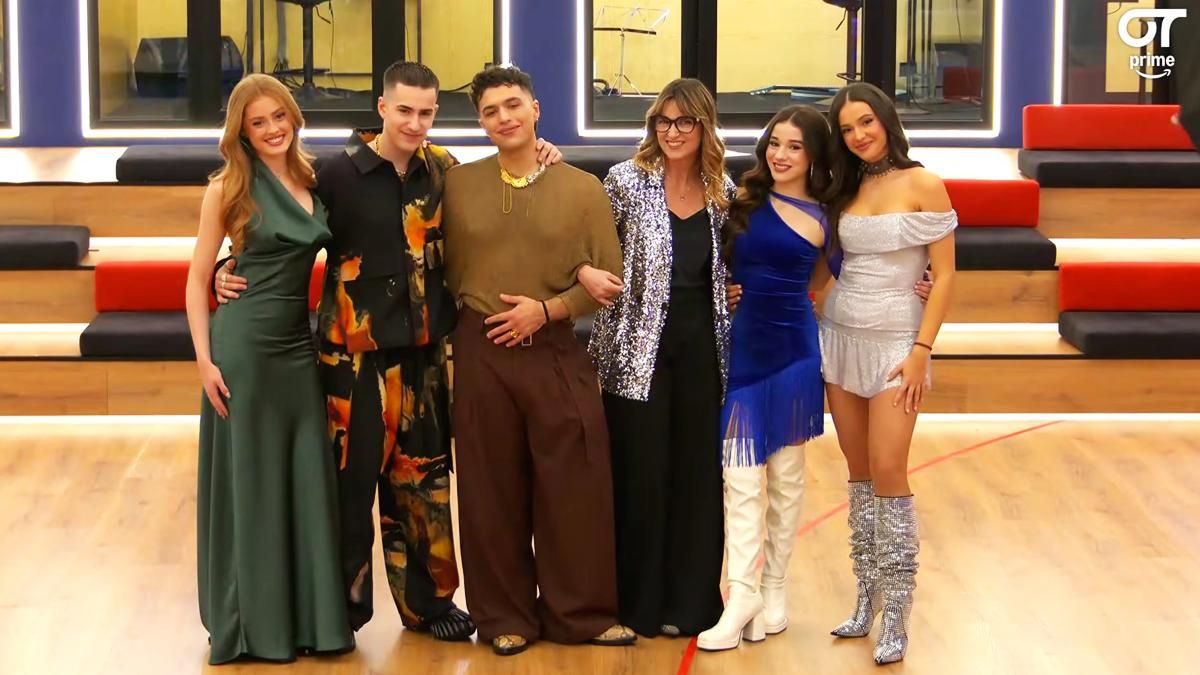 Noemí Galera con los finalistas de 'OT 2025'