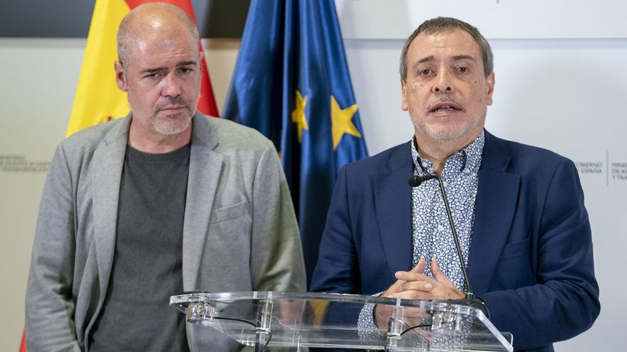 El vicesecretario general de política sindical UGT, Mariano Hoya, responde a los medios tras una reunión con la Mesa de Diálogo Social para el Plan de Recuperación, Transformación y Resiliencia.