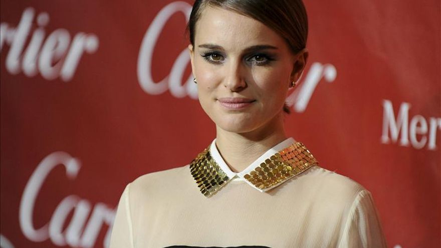 La actriz de ‘Stranger Things’ que se ha graduado en psicología gracias a Natalie Portman: “Ayuda mucho a los actores”