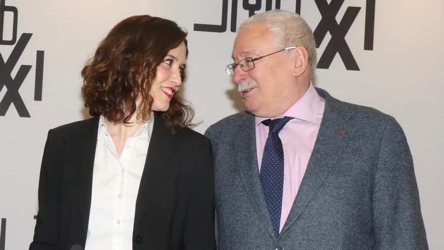 Joaquín Leguina coloca a su mujer como secretaria en la Cámara de Cuentas tras ser aupado por Ayuso