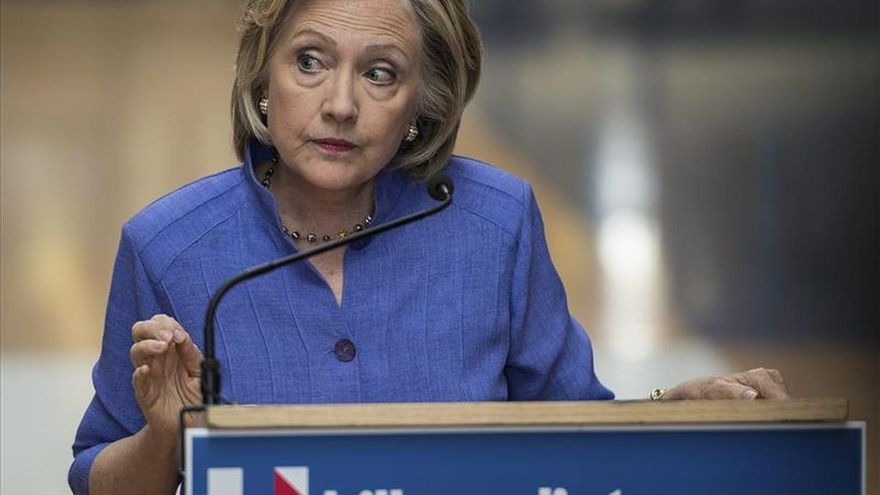 Clinton suma a otro latino a su campaña como director para medios hispanos