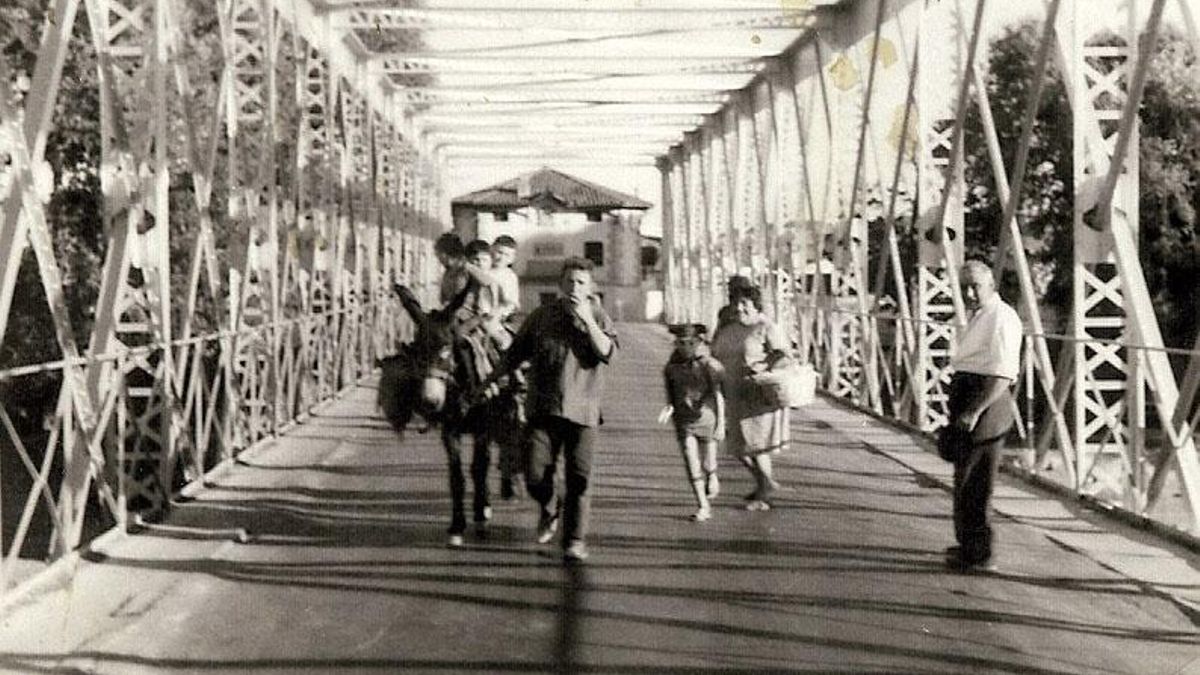 Caparroso y Mélida recopilan la relación histórica entre las mujeres de estas localidades y el río Aragón