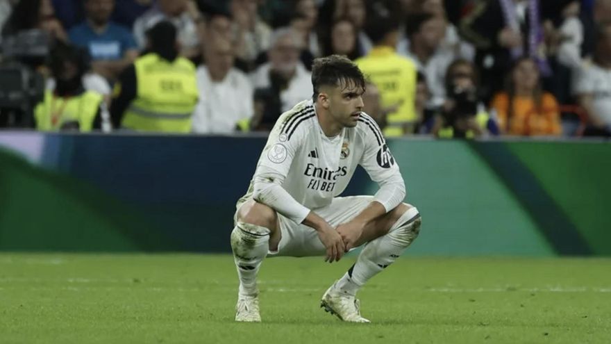 El juez cree que el jugador del Real Madrid Raúl Asencio pidió el vídeo sexual sabiendo que salía una menor y se lo mostró a otra persona