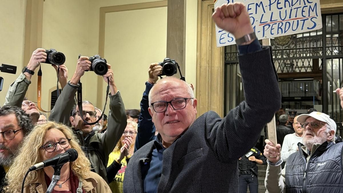 El exconseller Lluís Puig vuelve a casa tras nueve años: "Hoy ha perdido la judicatura española que quiere hacer política"