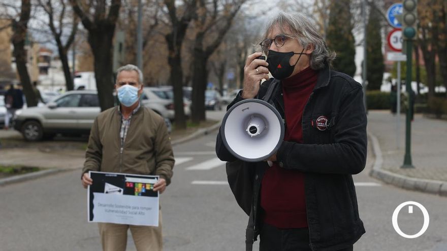 Vecinos de moreras cortan el tráfico
