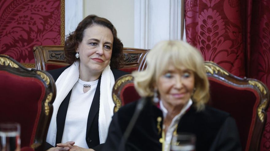 Magdalena Valerio y María Teresa Fernández de la Vega asisten al acto de toma de posesión de Carmen Calvo Poyato como presidenta del Consejo de Estado.