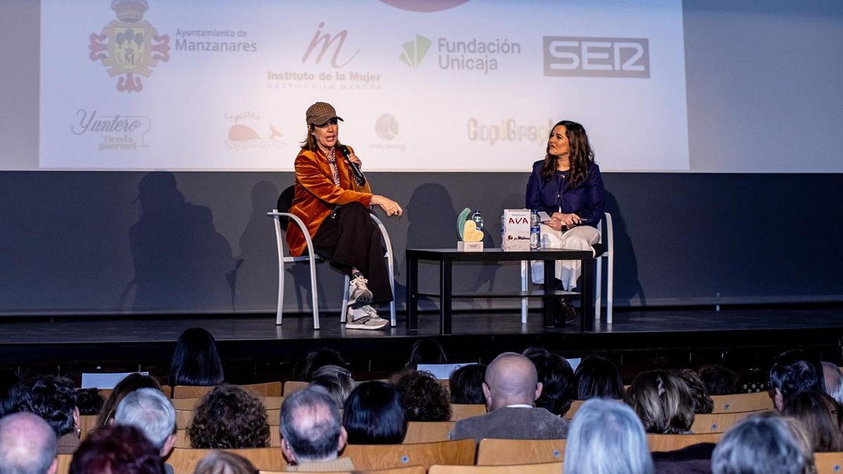 Mabel Lozano, en la Escuela de Ciudadanía de Manzanares, en Ciudad Real