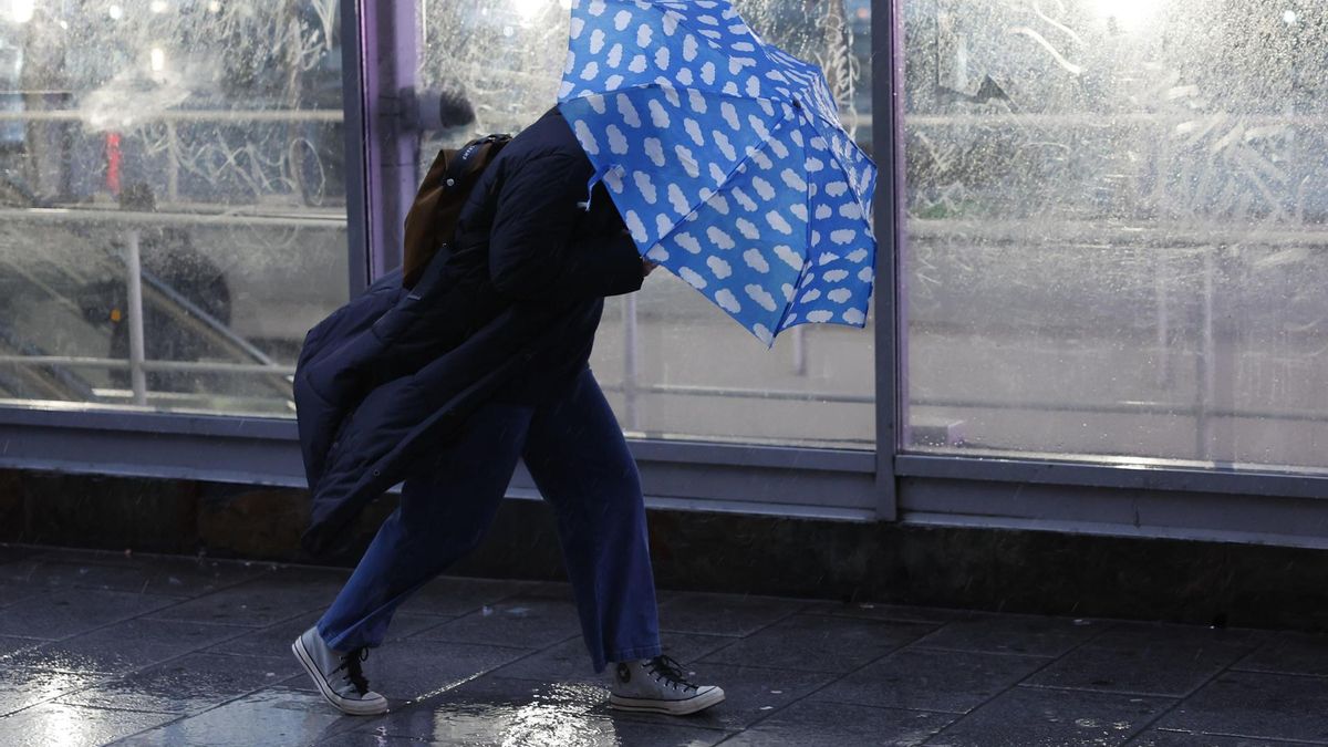 Las lluvias continúan en Madrid sin atisbo de remitir y con posibles nevadas en la Sierra