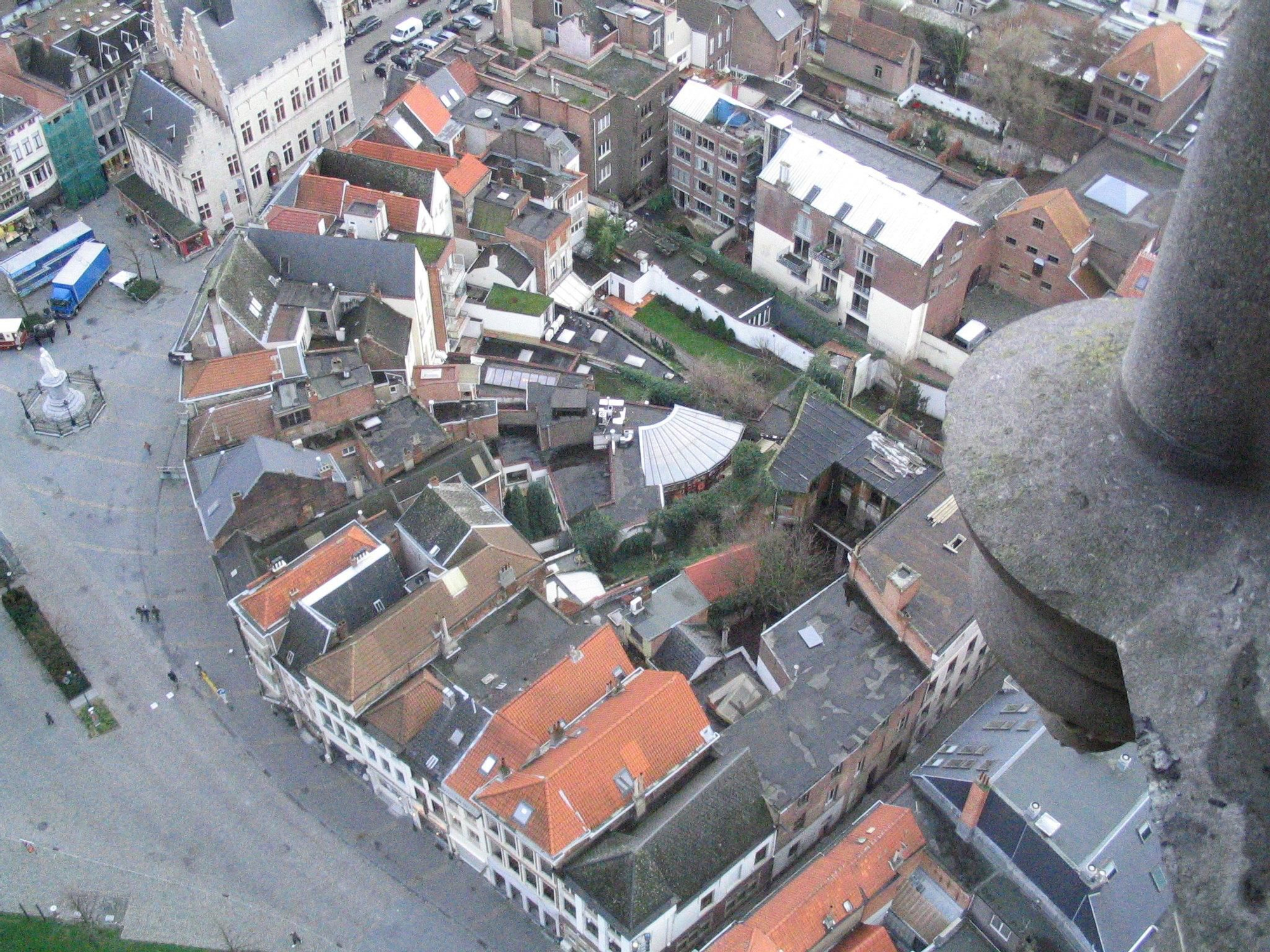 Las casitas de Malinas desde el campanario de la Catedral.