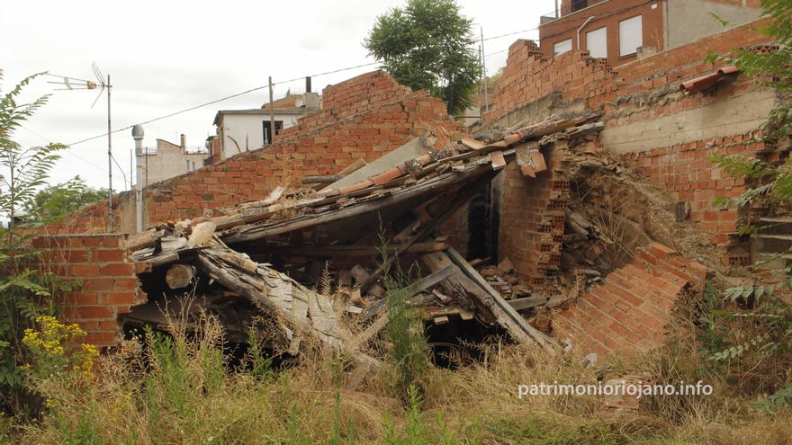 Las tormentas provocan el derrumbe de una bodega en Villamediana de Iregua