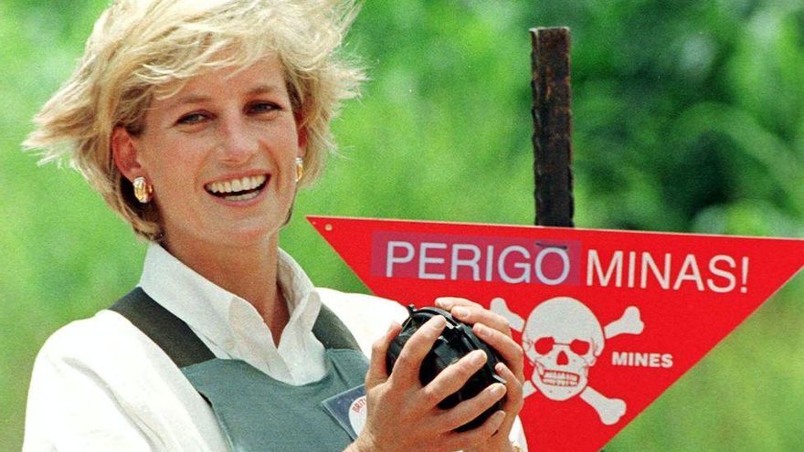 Lady Di a través de archivos inquietantes: acecho de los medios, vaivenes con la realeza y final trágico
