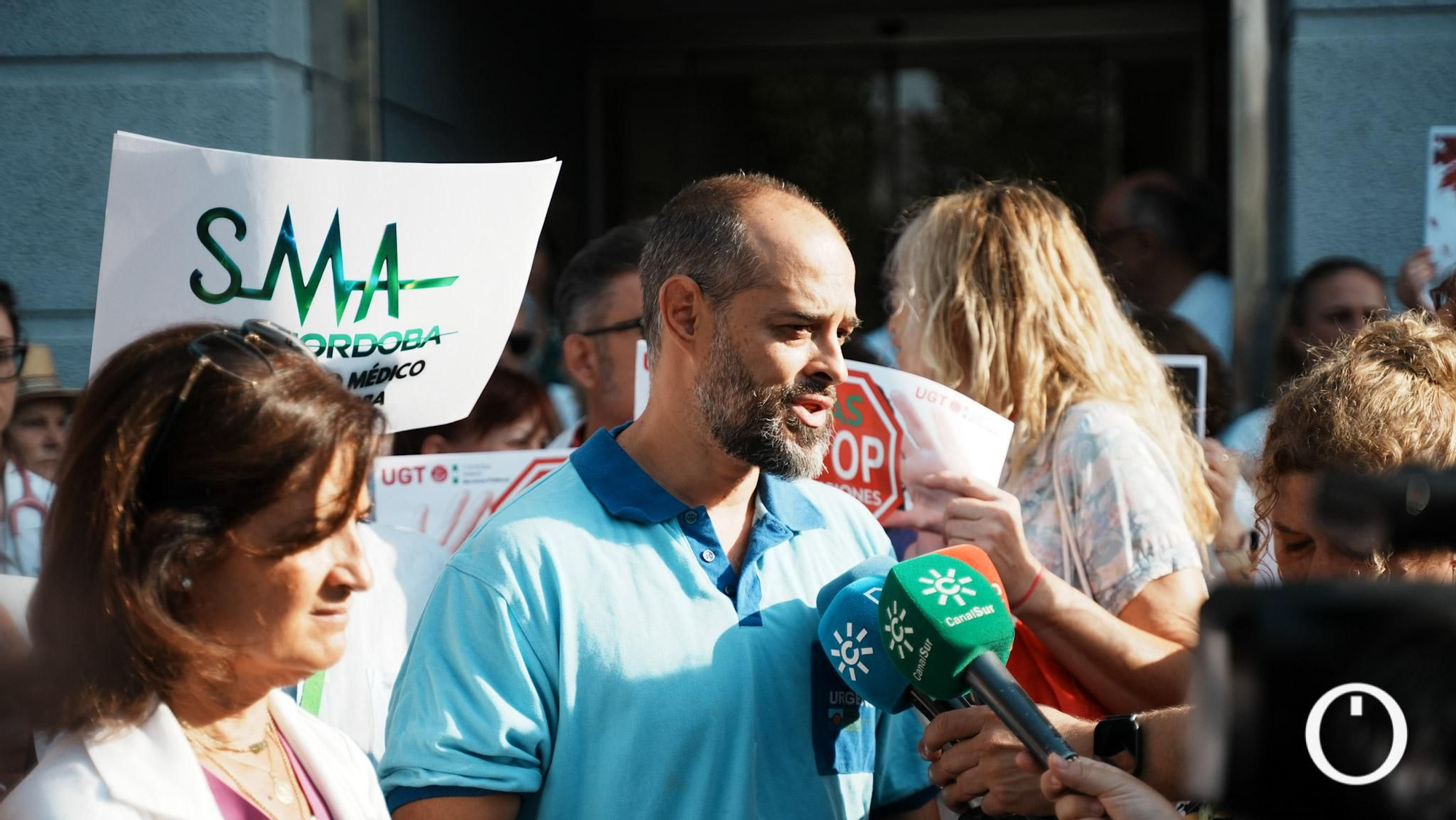 Concentración Sindicato Médico frente al Centro de Salud Levante Norte por las últimas agresiones.