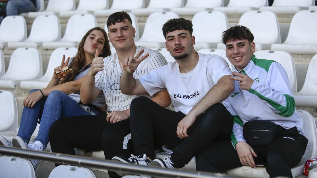 Grada Blanquiverde del Córdoba CF - CD Mirandés