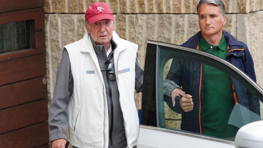 Archivo - El Rey emérito Juan Carlos I en Sanxenxo