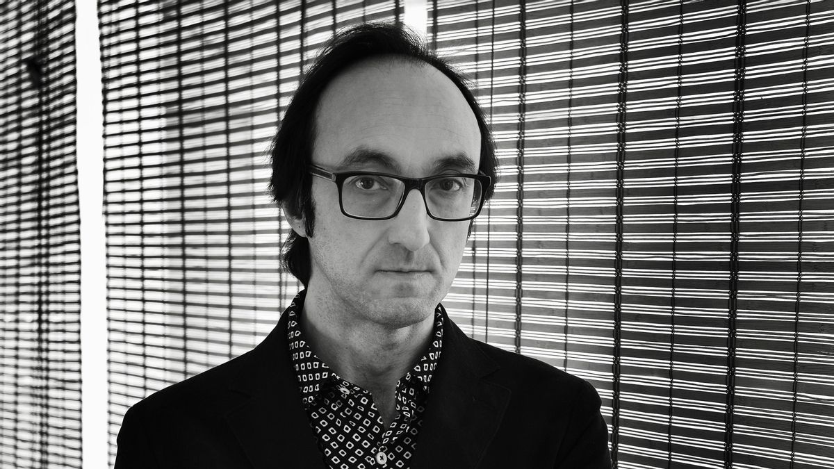 Agustín Fernández Mallo: "Los Gobiernos tienen que legislar seriamente hasta qué punto dejan entrar a la IA en la política"