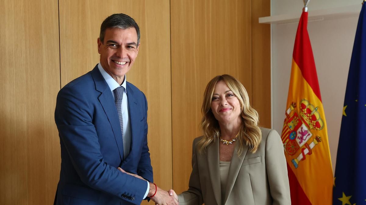 Sánchez se planta con Meloni y entra al choque con Italia tras calmar al resto de socios europeos